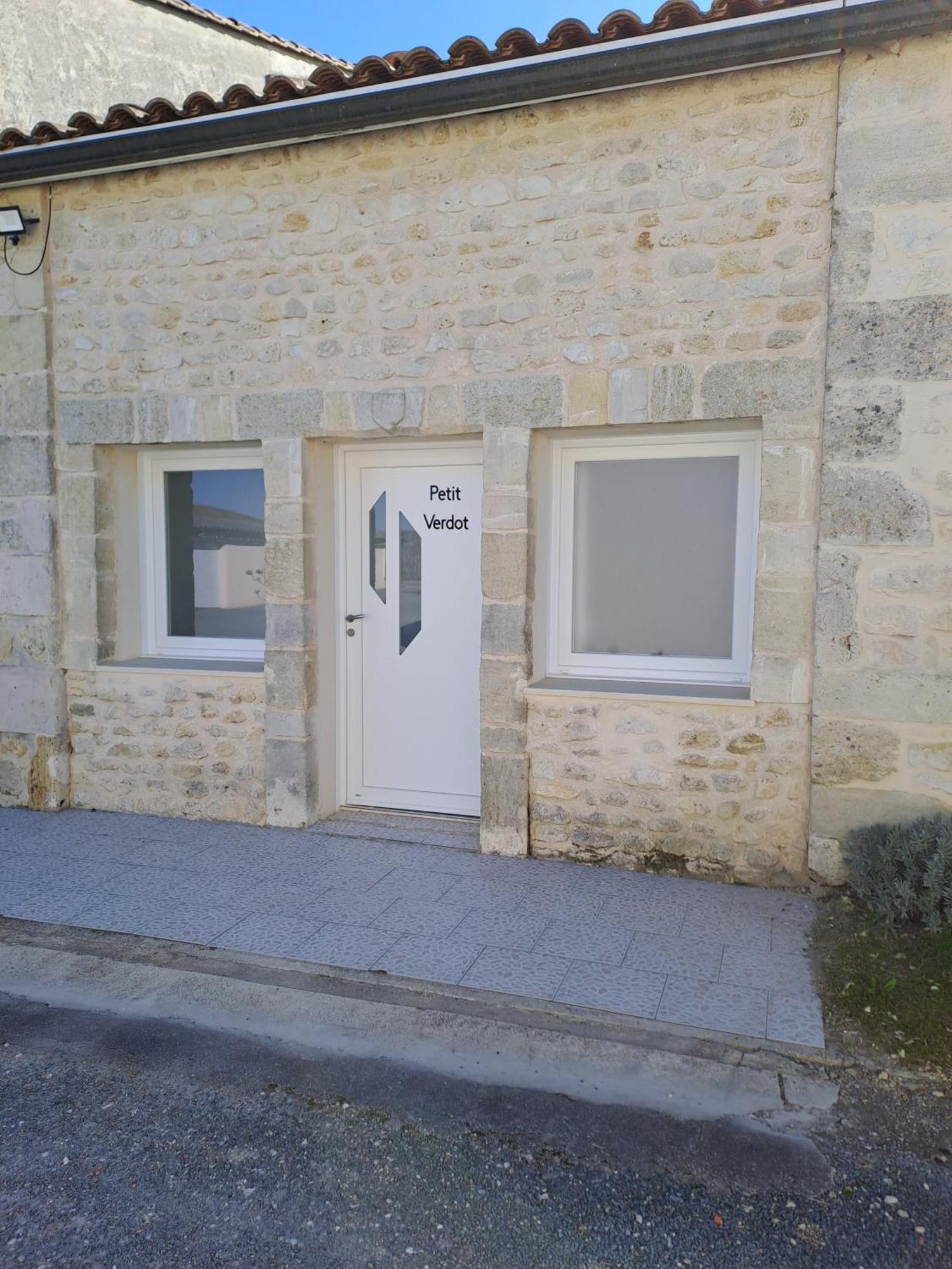 Chambres D'Hotes Chateau Pierre De Montignac Civrac-en-Médoc Kültér fotó